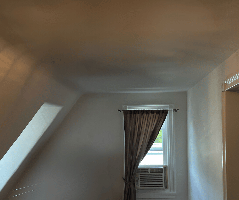 Room with not light fixtures