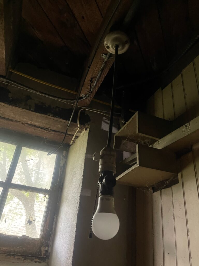 Old wiring in basement 